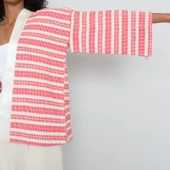 Kimono Jacket Women's - Ecru Vermilion Track Weave -Folk Shop PRODUCT SLOT 4 921630 6C9EBFC92CBC166DC5549507C9F777E6FB27BB4AEEC7C8F13A98333703A8E4292CB3DA20DFDD7D11082A43403D4EFCE3607A14E27A2E53396F2093A97EA3D545