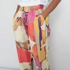 Drawcord Signal Pants Women's - Cutout Print Coral Multi -Folk Shop PRODUCT SLOT 4 921648 6C9EBFC92CBC166DC5549507C9F777E6FB27BB4AEEC7C8F13A98333703A8E4292CB3DA20DFDD7D11082A43403D4EFCE3607A14E27A2E53396F2093A97EA3D545