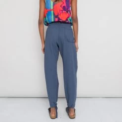 Barrel Trousers Women's - Dusty Blue Canvas -Folk Shop PRODUCT SLOT 4 921651 6C9EBFC92CBC166DC5549507C9F777E6FB27BB4AEEC7C8F13A98333703A8E4292CB3DA20DFDD7D11082A43403D4EFCE3607A14E27A2E53396F2093A97EA3D545