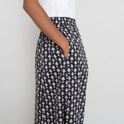 Full Seam Skirt Women's - Black Spade Voile -Folk Shop PRODUCT SLOT 4 921661 6C9EBFC92CBC166DC5549507C9F777E6FB27BB4AEEC7C8F13A98333703A8E4292CB3DA20DFDD7D11082A43403D4EFCE3607A14E27A2E53396F2093A97EA3D545