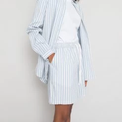 Boyfriend Shirt Women's - Cornflower Ecru Stripe -Folk Shop PRODUCT SLOT 4 921674 6C9EBFC92CBC166DC5549507C9F777E6FB27BB4AEEC7C8F13A98333703A8E4292CB3DA20DFDD7D11082A43403D4EFCE3607A14E27A2E53396F2093A97EA3D545