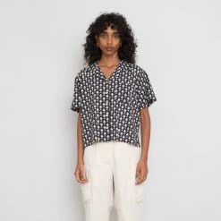 Short Sleeve Soft Collar Shirt Women's - Black Spade Voile -Folk Shop PRODUCT SWATCH 921666 6C9EBFC92CBC166DC5549507C9F777E6FB27BB4AEEC7C8F13A98333703A8E4292CB3DA20DFDD7D11082A43403D4EFCE3607A14E27A2E53396F2093A97EA3D545